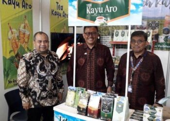 Teh Kayu Aro Support Andalas Forum III