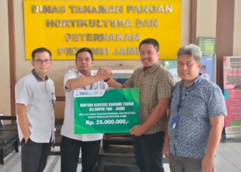 Akhiri Tahun 2022, PTPN VI  Bantu 10 Kelompok Tani