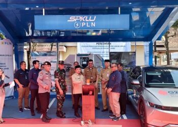 Pertama di Jambi, Al Haris Resmikan Stasiun Pengisian Kendaraan Listrik Umum