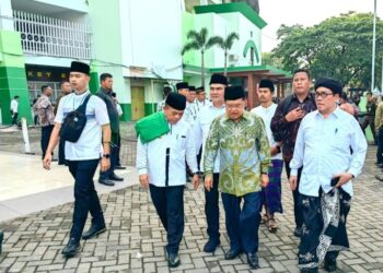 Al Haris Jalan Kaki Hadiri Resepsi Puncak Satu Abad NU