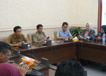 Wakili Dewan, Kasubag Humas DPRD Jambi Terima Audiensi Buruh Tolak UU Ciptaker