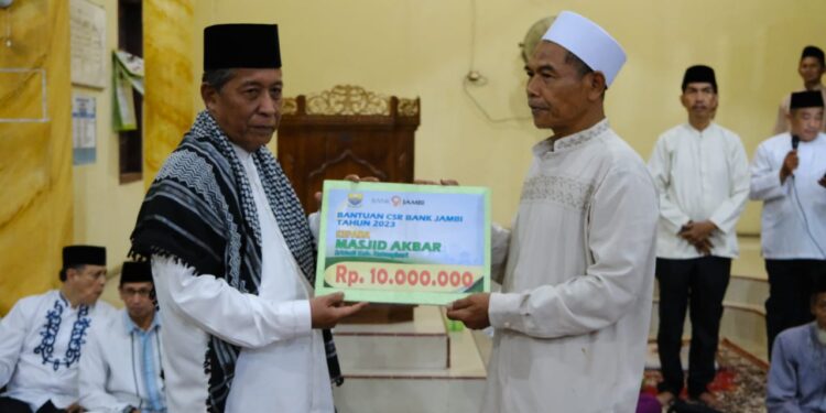 Wagub Abdullah Sani Safari Ramadan 1444 H Pertama di Masjid Akbar Sridadi