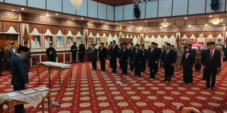 Abdullah Sani Lantik 17 Pejabat Eselon II Pemprov Jambi: Berikut Nama-namanya