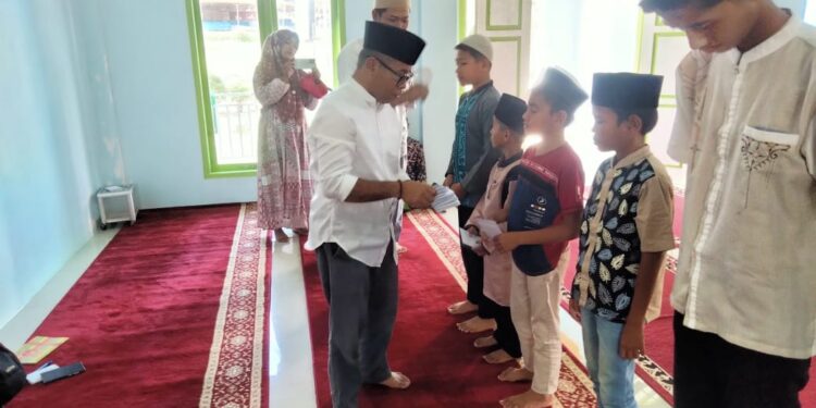 Puluhan Anak Yatim Solsel Dapat THR PTPN