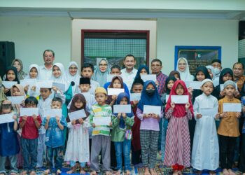 Karyawan PTPN VI Santuni 50 Anak Yatim