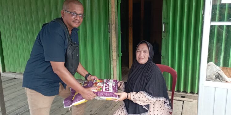 Lagi, PTPN VI Salurkan Beras ke Warga Tak Mampu