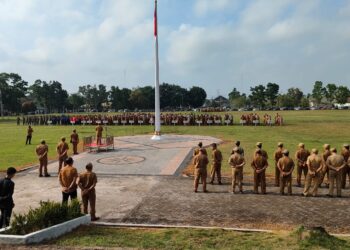 Gubernur Al Haris Pimpinan Apel Gabungan ASN Kabupaten Muaro Jambi. Singgung Kedisiplinan dan Gaya Hidup