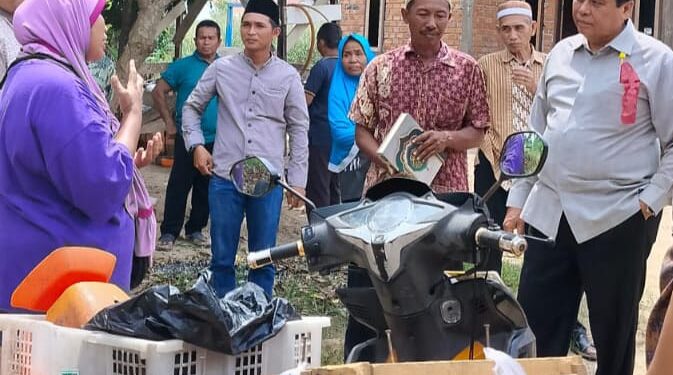 HBA Bantu Kursi Roda dan Uang Pesantren