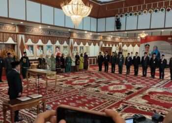 Al Haris Lantik 13 Pejabat Eselon II Pemprov Jambi. Berikut Nama-namanya