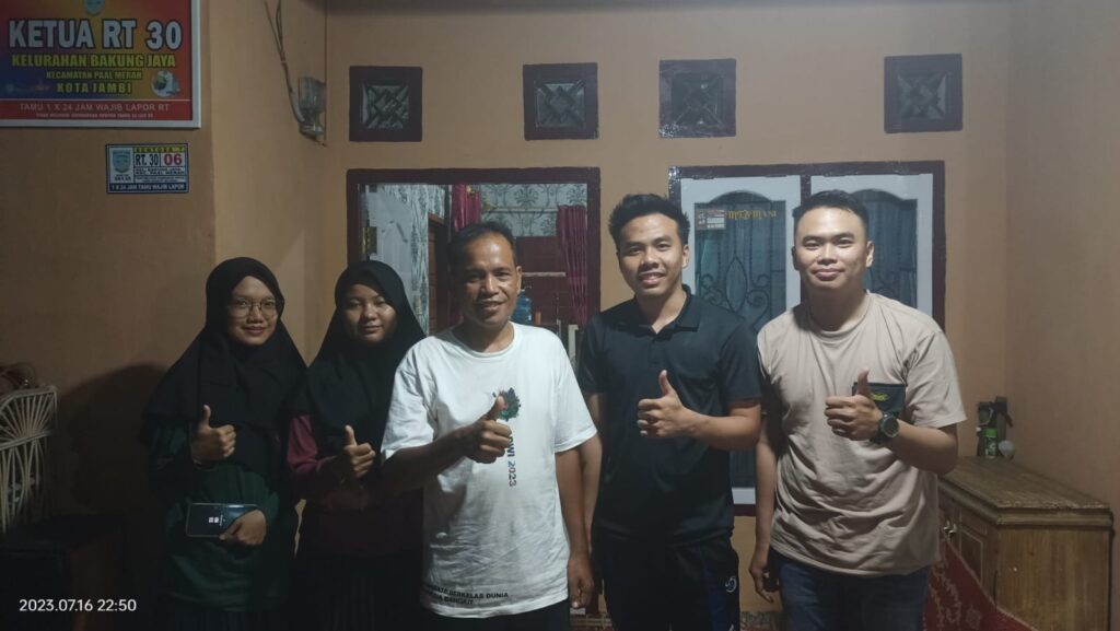 Ketua RT. 30 Bakung Jaya dan Pengurus Pemuda 