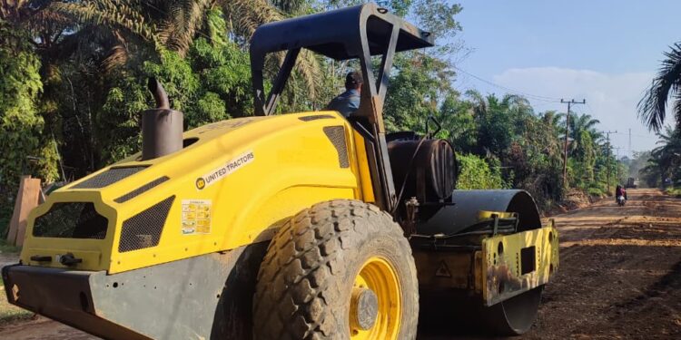 Jalan di 2 Desa Diperbaiki PTPN VI