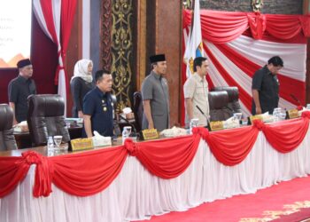 Gubernur Al Haris Beri Penjelasan 2 Ranperda Pemprov Jambi