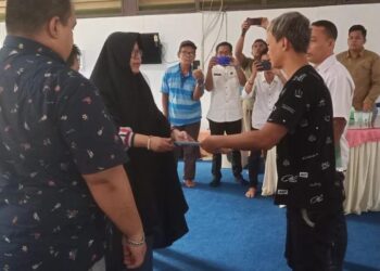 PTPN VI Serahkan 16 Sertifikat Pirsus