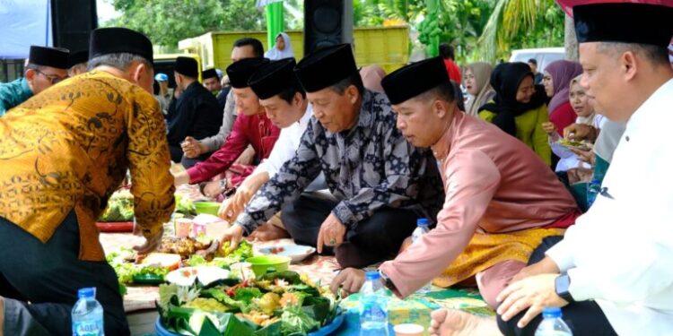 Hadiri Grebeg Suro, Wagub Sani: Ungkapan Rasa Syukur pada Allah SWT