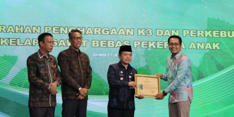 PTPN Dapat Penghargaan K3 Bebas Pekerja Anak