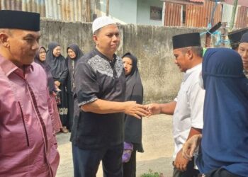 Mantan Wabup Muaro Jambi Takziah ke Kediaman Mantan Ketua DPRD Muaro Jambi