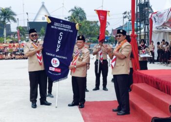 Gubernur Al Haris Pimpinan Apel Besar Hari Pramuka ke-62 di Alun-alun Kuala Tungkal