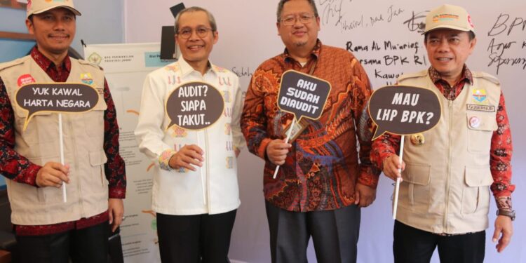 Roadshow Bus KPK, Al Haris: Sarana Pendidikan Anak Jambi