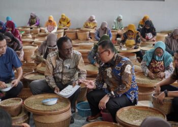 Dubes Negara Sahabat Kunjungi Pabrik Kopi Banaran PT Perkebunan Nusantara IX