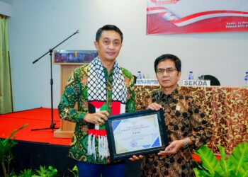 Bupati Muaro Jambi Memberikan Penghargaan ke PTPN 6
