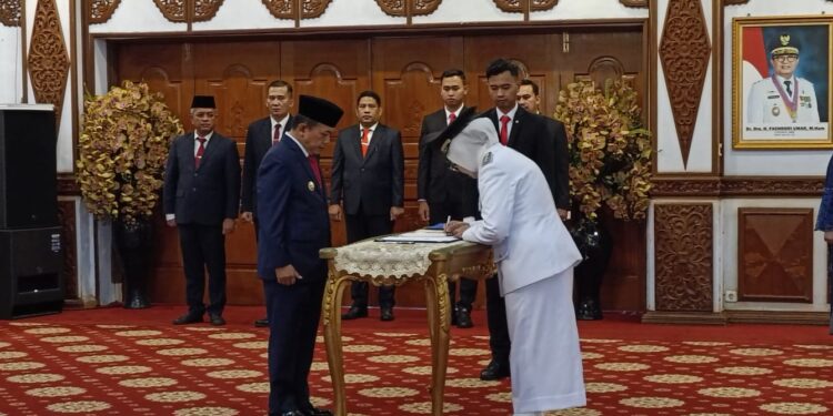 Dilantik Gubernur Al Haris, Sri Purwaningsih Jabat Pj Walikota Jambi