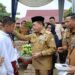 Dumisake Bantuan Pendidikan Mulai Disalurkan, Pertama Diserahkan Al Haris untuk 476 Siswa di Merangin