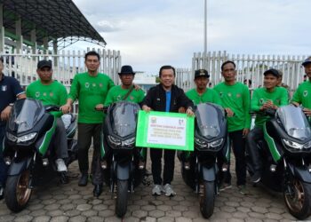 Disaksikan Fadhil Arief, Gubernur Al Haris Serahkan 110 Motor Dinas untuk Kades se-Kabupaten Batanghari