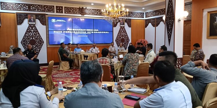 Bahas Rencana Penerbangan Internasional Jambi, Gubernur Al Haris Inginkan Jamaah Umrah Jambi Langsung Jeddah