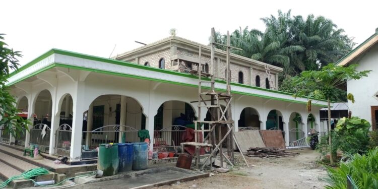 Ujung Tahun, PTPN IV Regional 4 Bangun Pagar SD dan Masjid