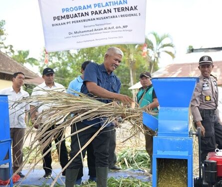 Tingkatkan Kualitas PTPN I Regional 5 Latih Ratusan Mitra Binaan Dan Salurkan Bantuan Mesin Pakan Ternak