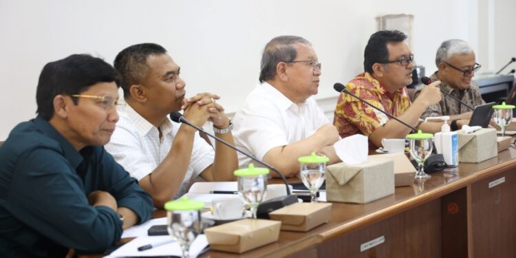 Pola Kemitraan Plasma PalmCo Regional 3 Riau Direplikasi ke Kalimantan