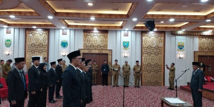 Abdullah Sani Lantik 14 Pejabat Eselon III dan IV Pemprov Jambi: Berikut Daftarnya