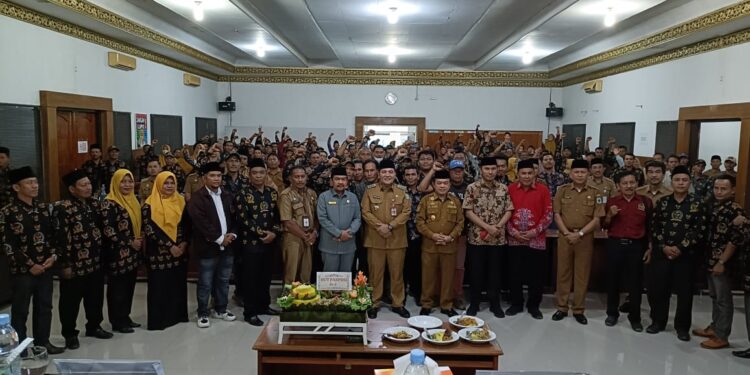 Buka Rakorda PABPDSI Sarolangun, Al Haris Sebut Insentif BPD dan Minta Jaga Ketentraman Pemilu 2024
