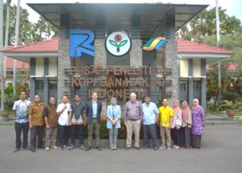 KUNJUNGAN POLYPLANT SA KE PT RPN-PPKKI DALAM RANGKA PEMBAHASAN RISET SOMATIC EMBRIOGENESIS KOMODITAS PERKEBUNAN