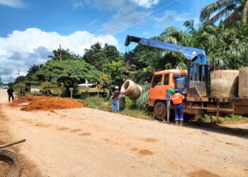 PTPN IV PalmCo Regional 3 Perbaiki Jalan Masyarakat Rusak Akibat Hujan Lebat
