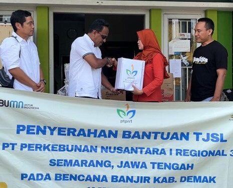 PTPN I Regional 3 Salurkan Bantuan Untuk Korban Banjir di Kab. Demak