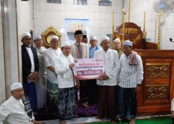 Al Haris Safari Subuh di Sekernan, Serahkan Bantuan Masjid dan Santunan Anak Yatim