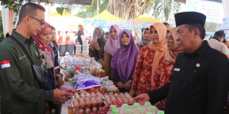 Buka Bazar DWP Jambi, Abdullah Sani: Bazar UMKM Upaya Penguatan Ekonomi Masyarakat