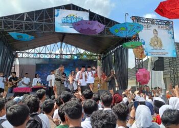 Gubernur Al Haris Hadir “Meriahkan” Aska HUT ke-33 SMA 2 Muaro Jambi