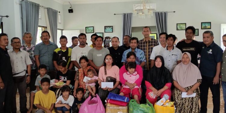 Region Head PTPN IV Regional 4 Jambi, Sambangi Karyawan Korban Kebakaran