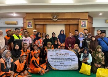 Berbagi Berkah: PT KPBN Salurkan 101 Paket Sembako dan Kain Sarung untuk Unsur Masyarakat dan Petugas Kebersihan Wilayah Cikini Jakarta
