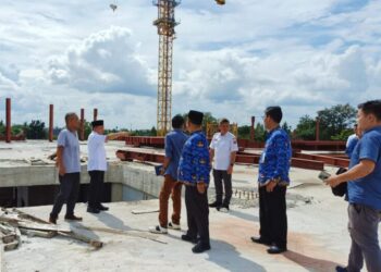 Gubernur Al Haris Sidak Proyek Islamic center. Tekankan Proyek Selesai Tepat Waktu
