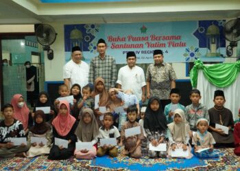 PTPN IV Regional 4 Sumbangi Anak Yatim di Masjid Munthada Sholihin Selama Bulan Ramadan 1445H