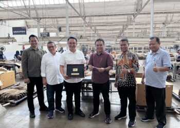 Tinjau Langsung Kebun Tembakau PTPN I Regional 4, Asdep IPK KBUMN Optimis Hasil Produksi Optimal