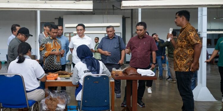 Kunjungan Keasdepan Bidang Industri Perkebunan dan Kehutanan di PTPN I Regional 3