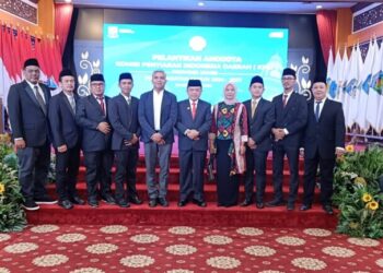 Gubernur Al Haris Lantik 7 Anggota Komisioner KPID Provinsi Jambi