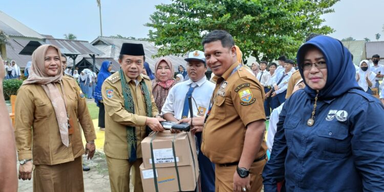 3 Tahun Memimpin Jambi, Haris-Sani Telah Bantu 15.368 Siswa Tidak Mampu