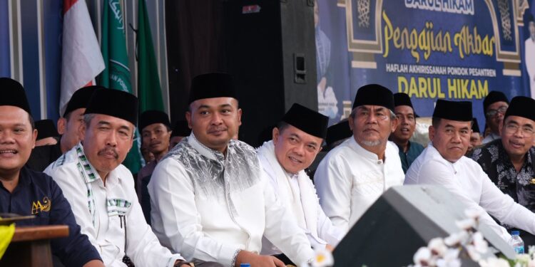 Hadiri Haflah Akhirussanah Ponpes Darul Hikam Tebo, Al Haris: Pemprov Jambi Konsen Membantu Ponpes