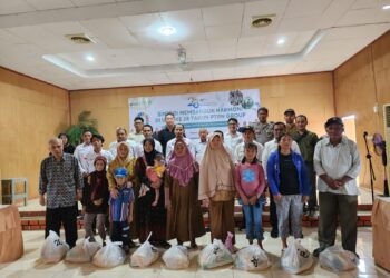 Bantu Kendalikan Inflasi, PTPN IV PalmCo Salurkan Ribuan Paket Sembako Gratis di Lima Regional