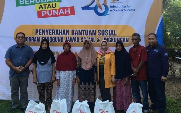 Membangun Harmoni, PTPN I Regional 5 Salurkan Ratusan Paket Sembako di Kebun Mumbul dan Banjarsari Jember